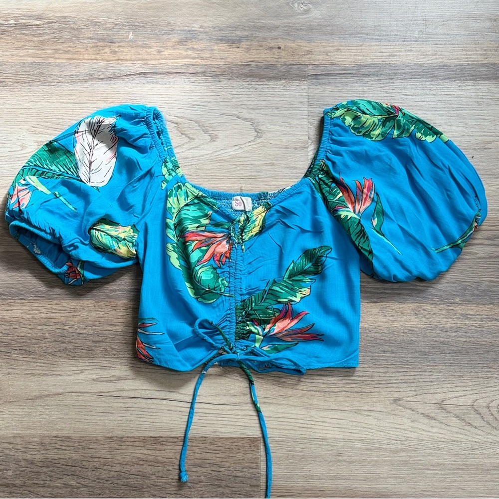 SO Blue Tropical Leaf Puff Sleeve Crop Top